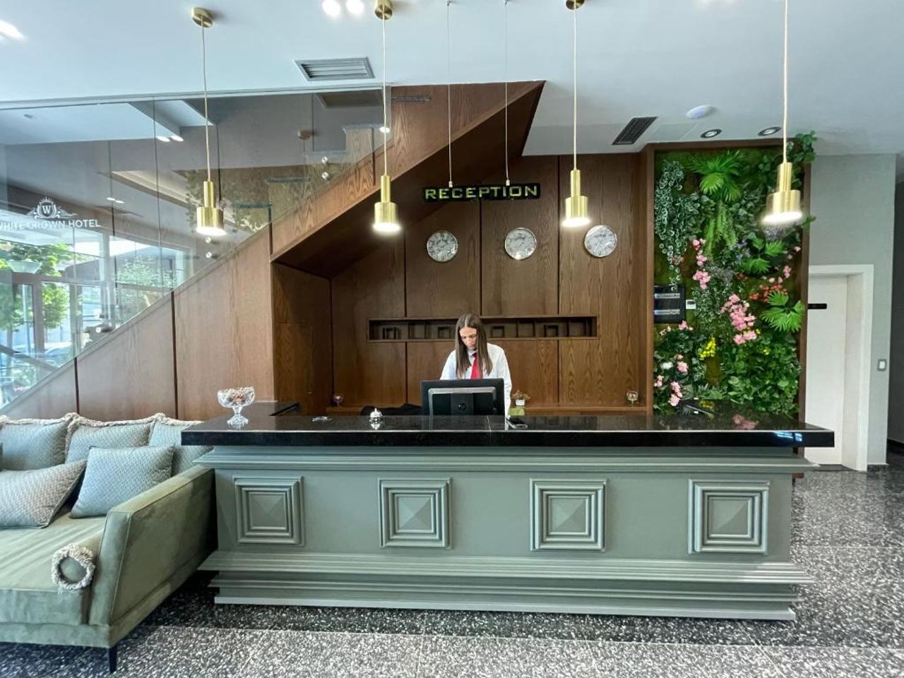 White Crown Hotel