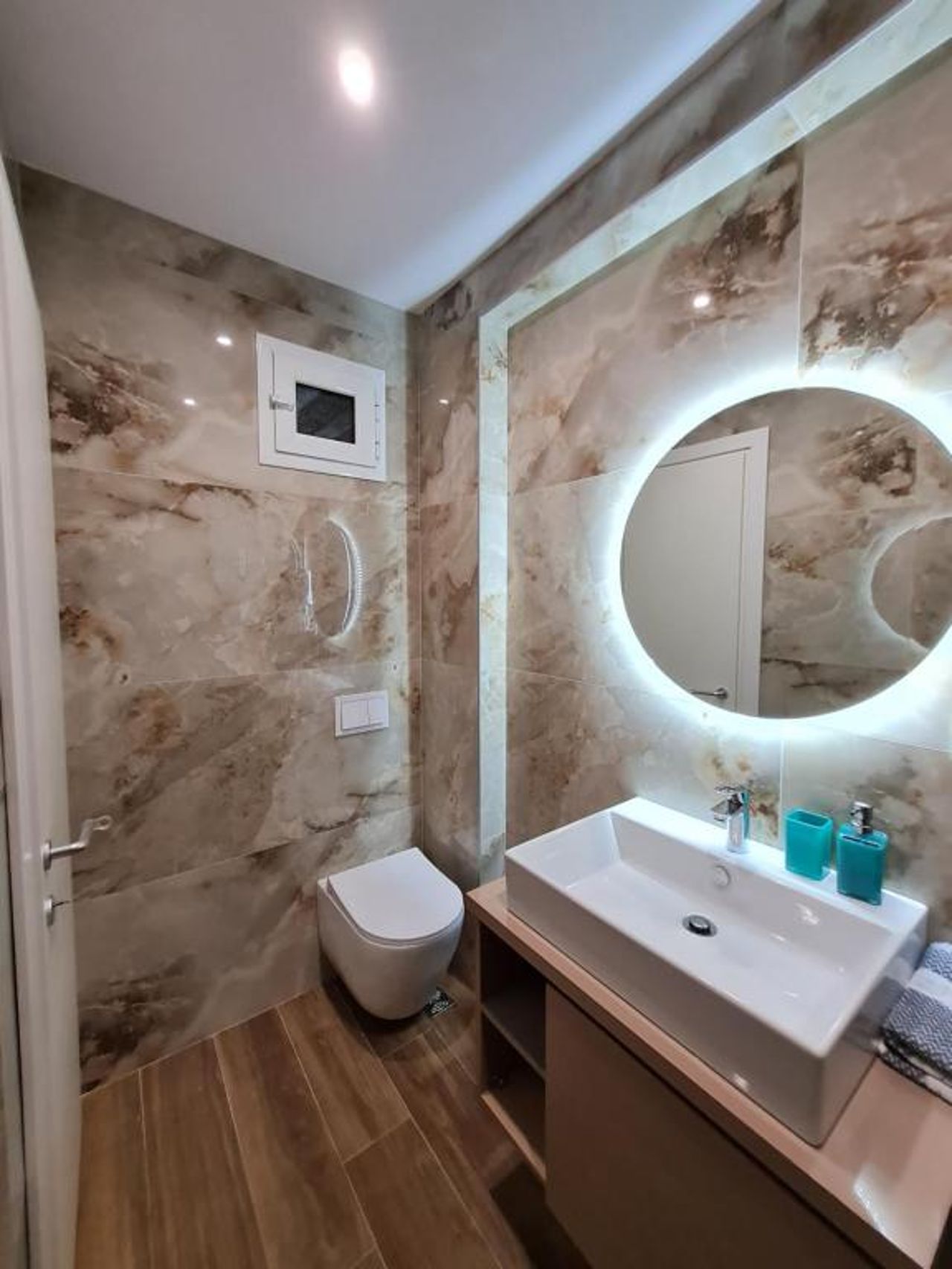 Himara 28 Hotel