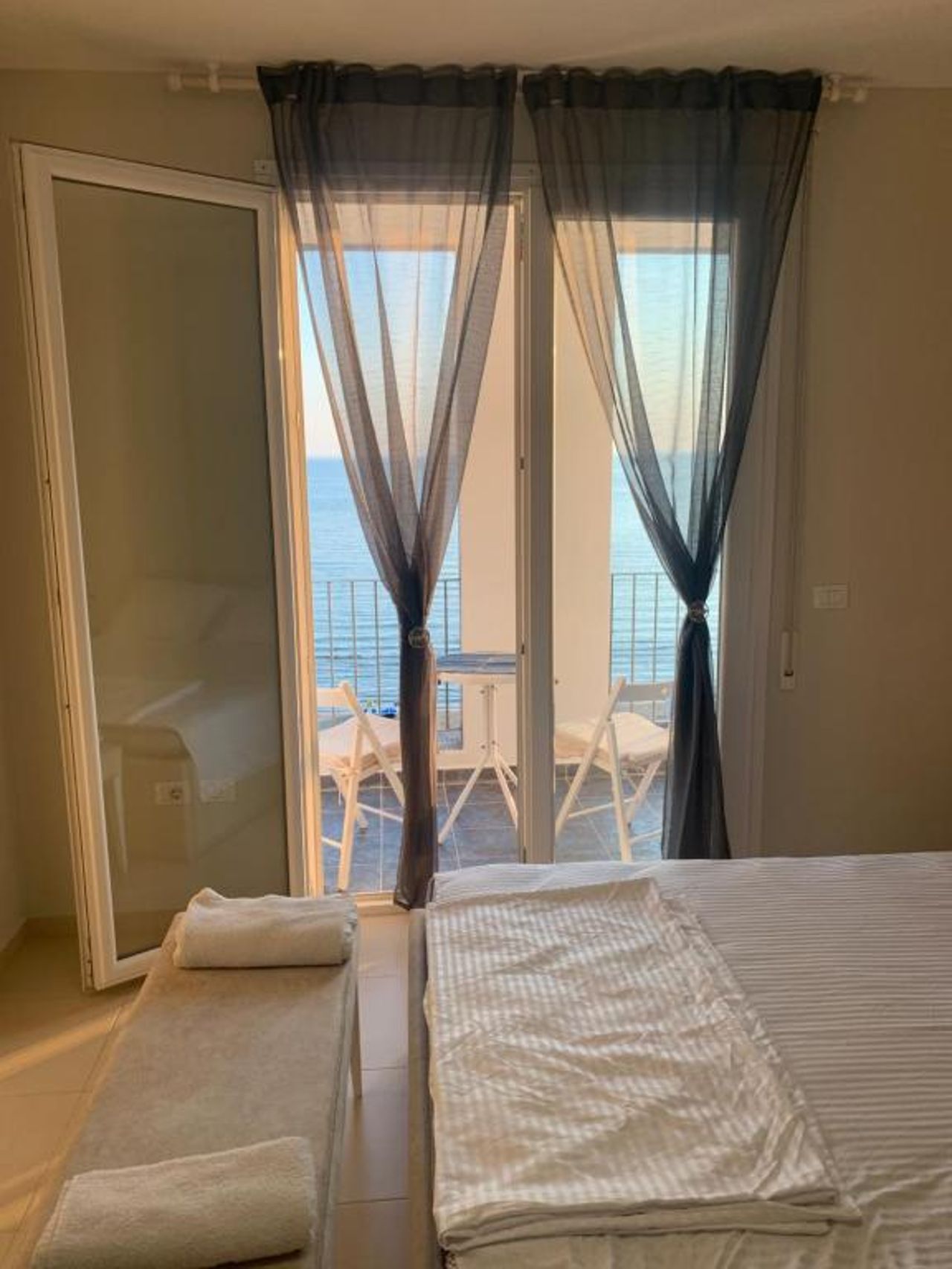 viki sea view apartment