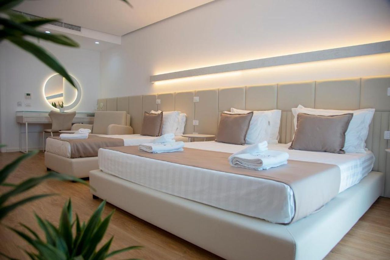 Dazur Coast Resort