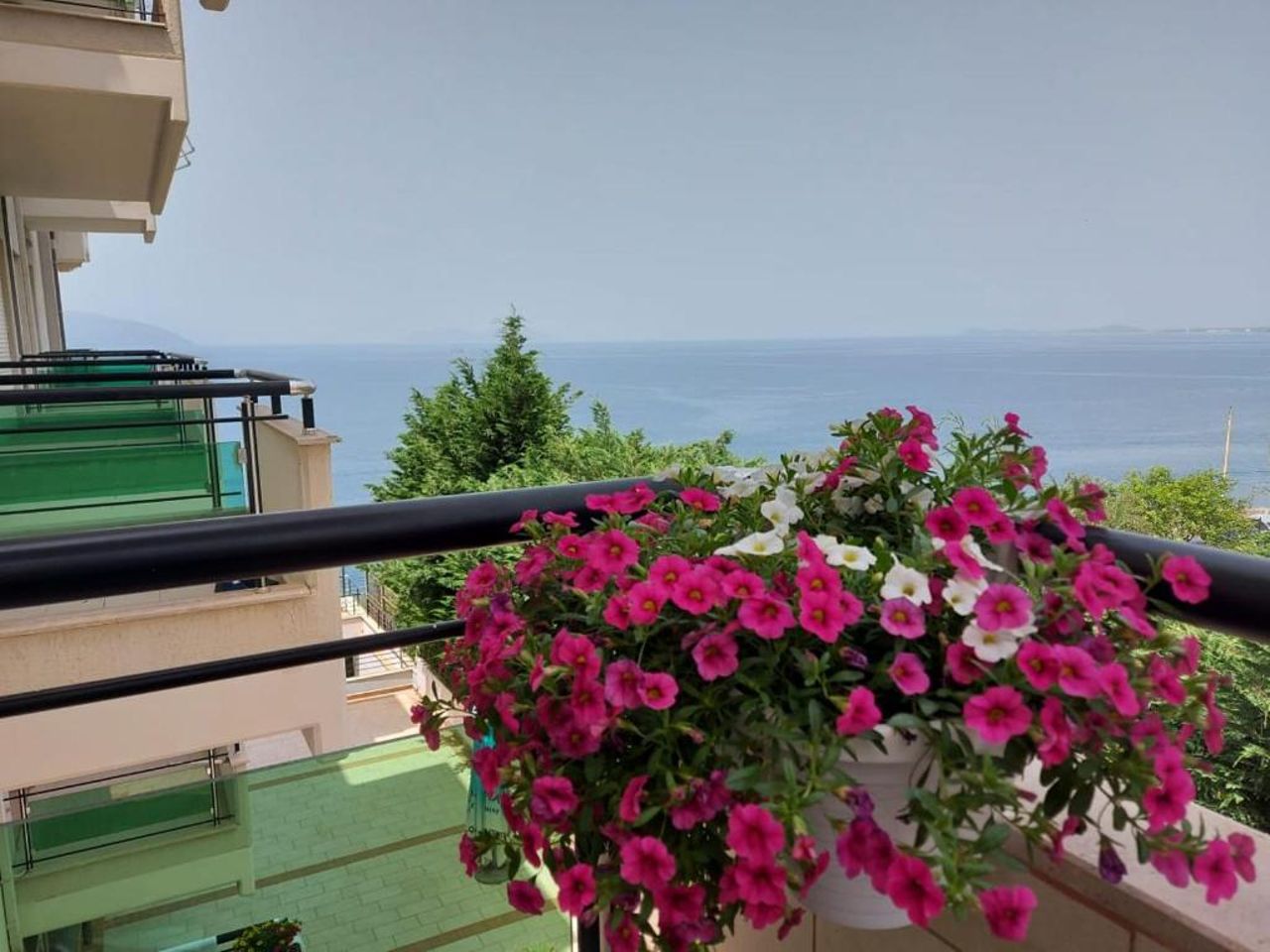 Deni Sea View Apartment