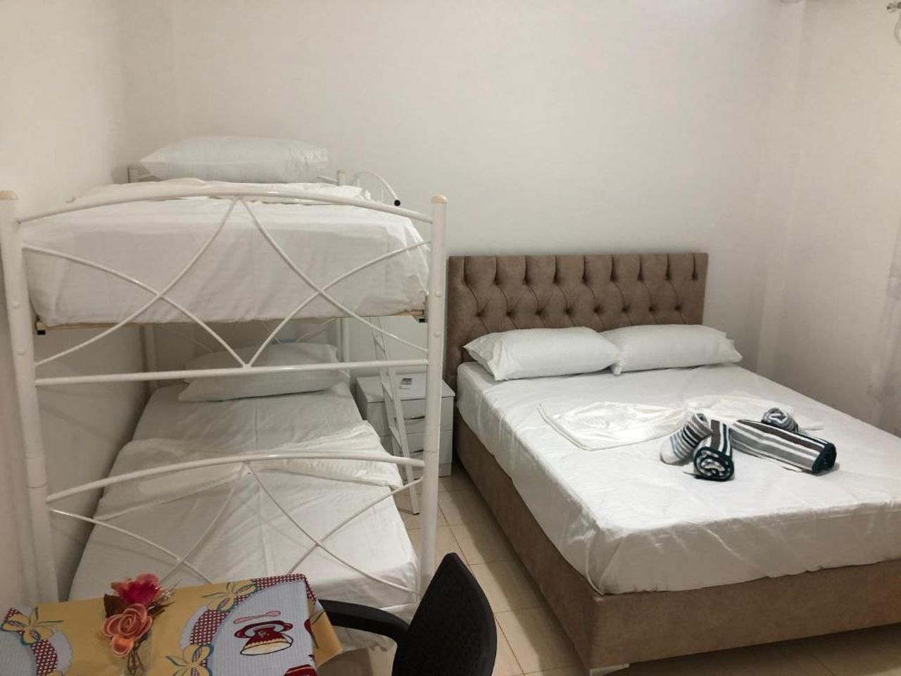 Elton Tafa guesthouse