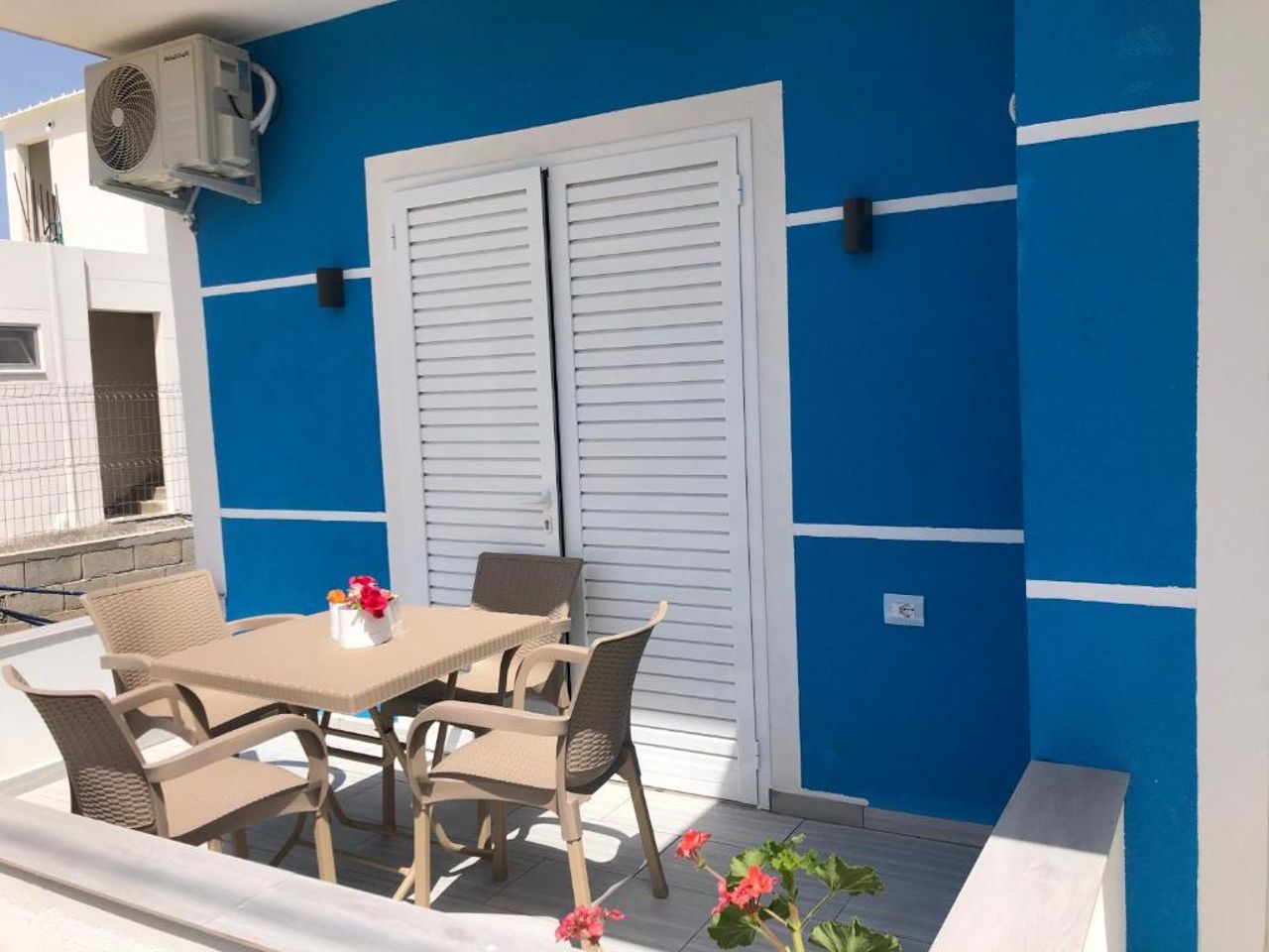 Elton Tafa guesthouse