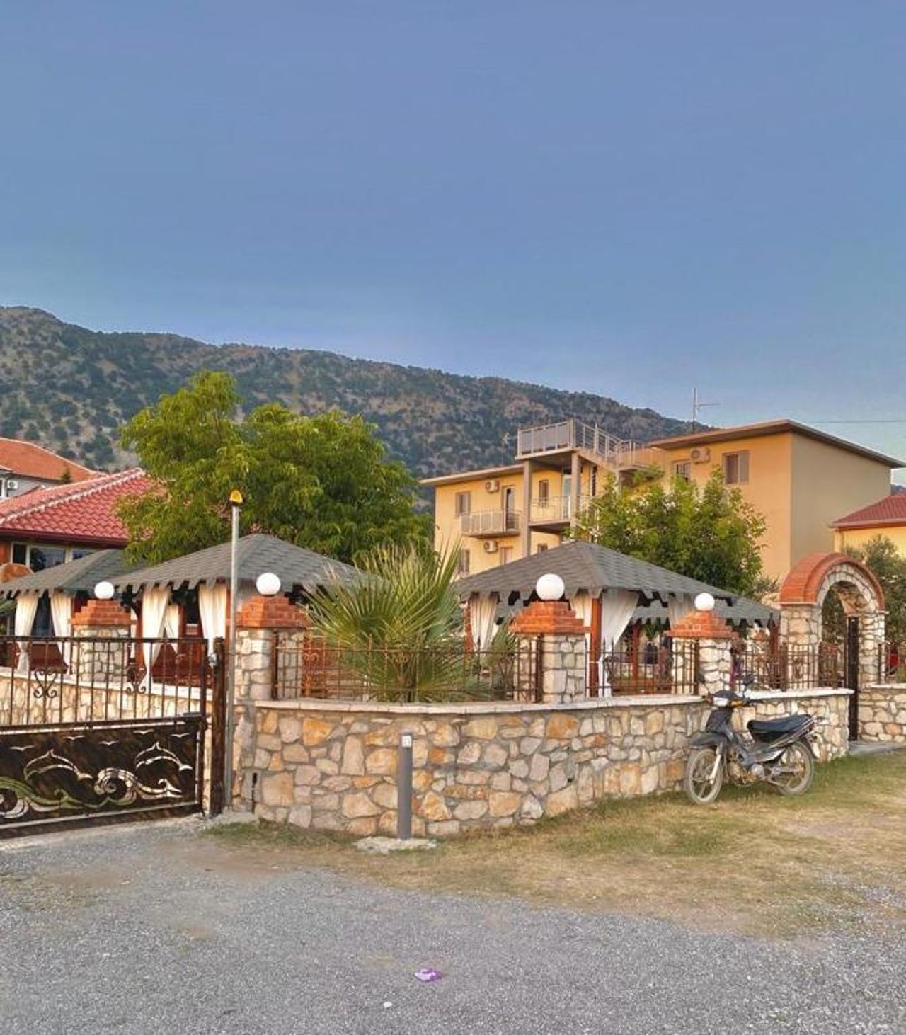 Vila Hotel