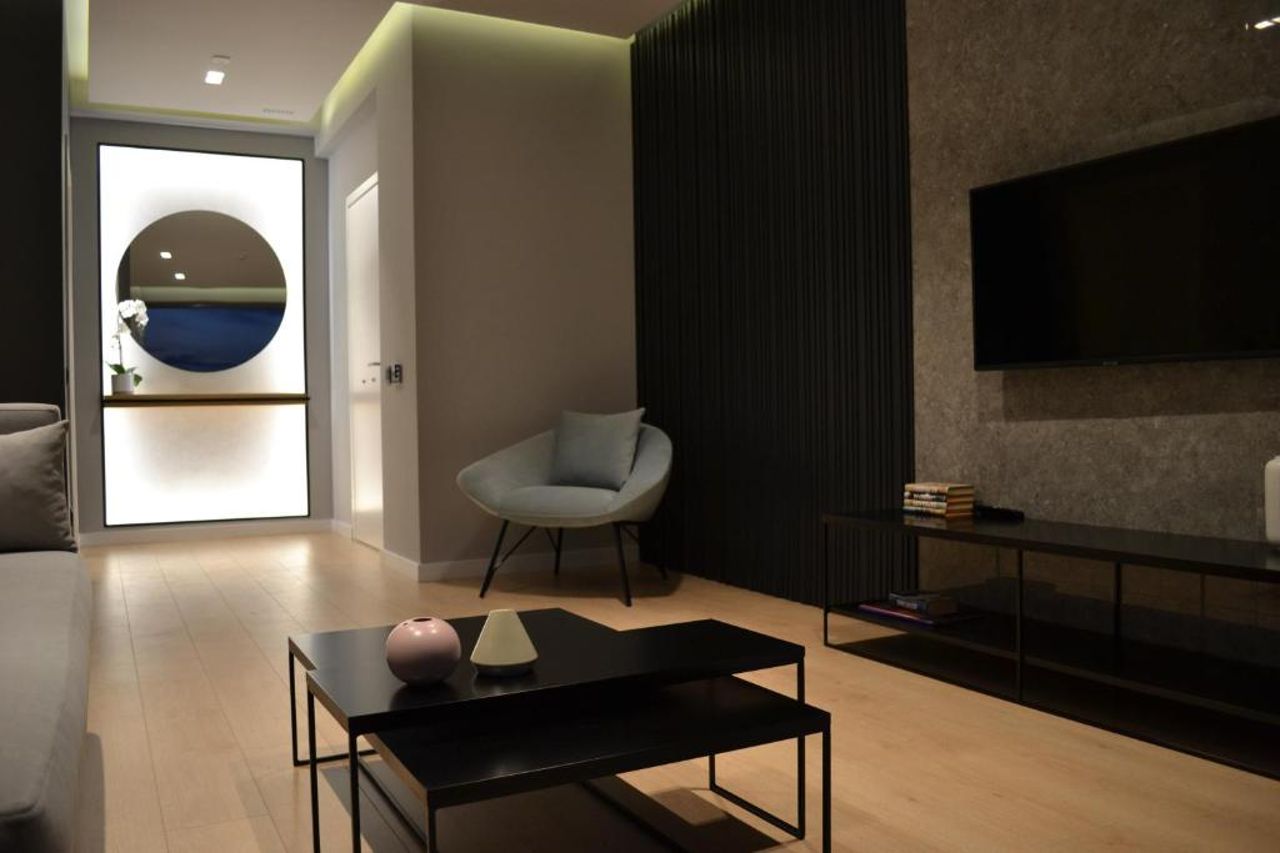 ArtNest Luxury Hotel & Suites
