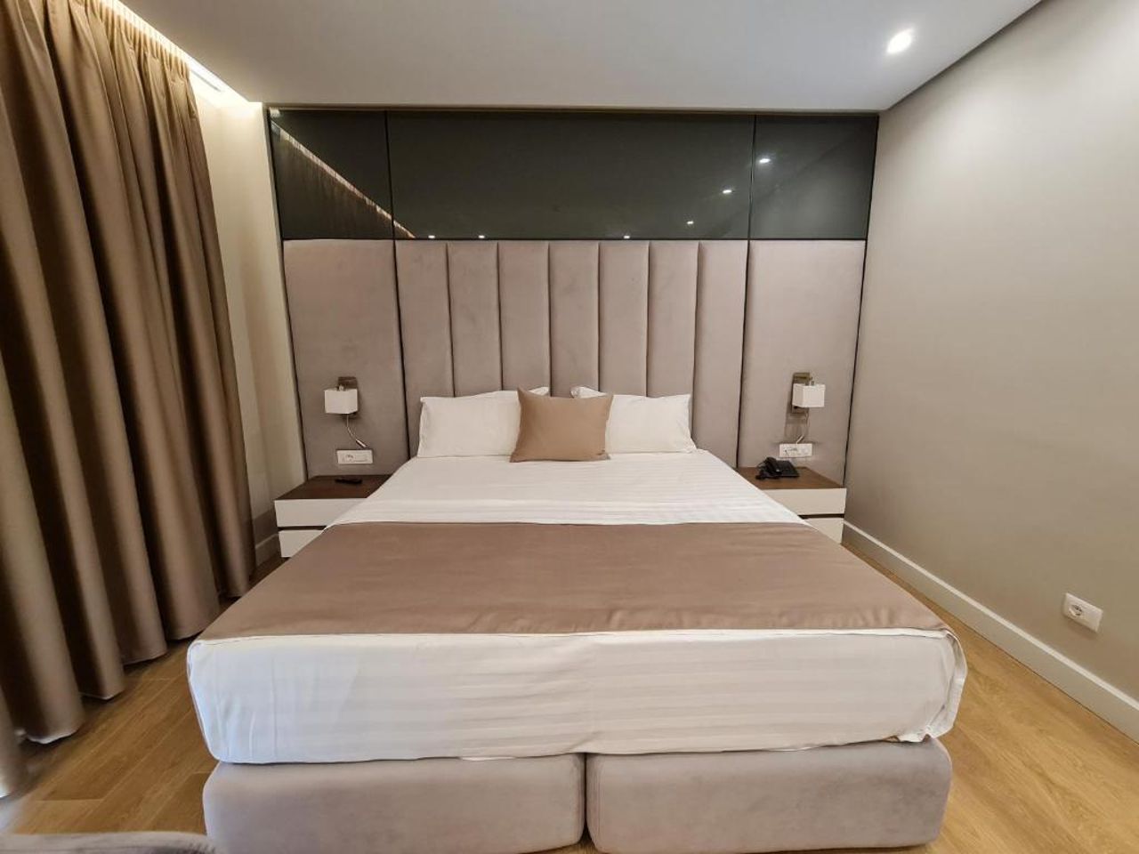 Hotel Aross