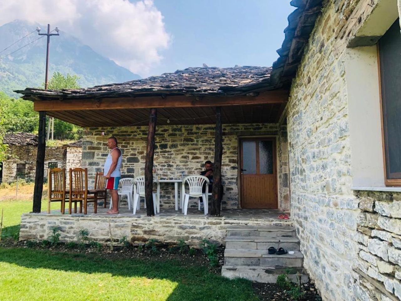 Guest House Qafe Dardha - Tomorr National Park