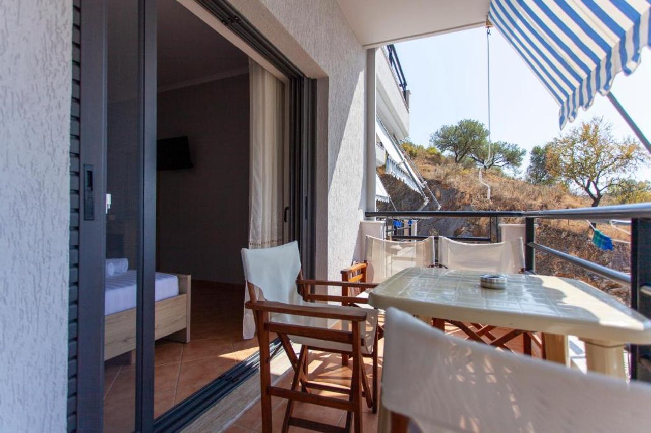 Toni Retzo Rooms