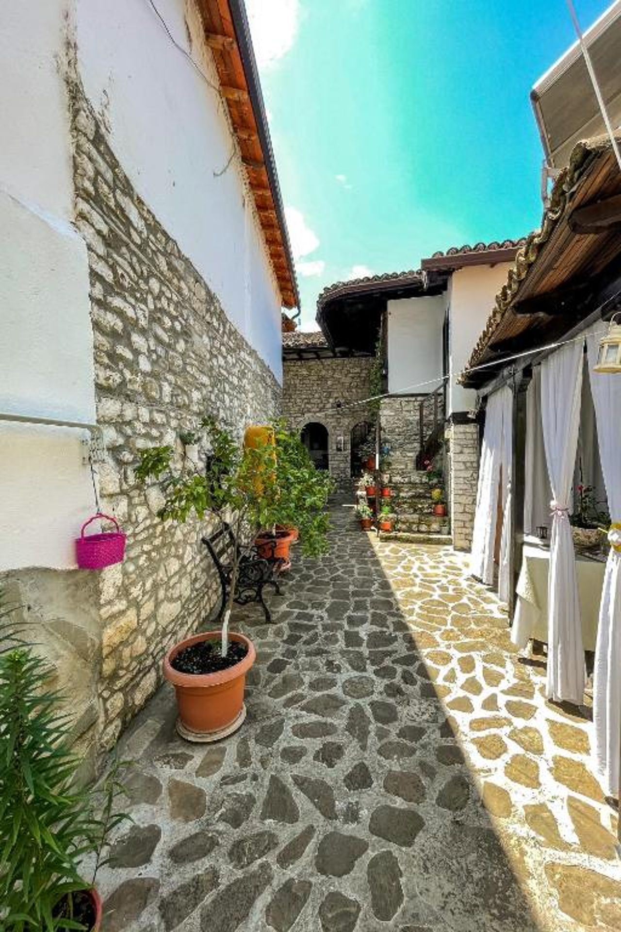 Bujtina Kodiket Guesthouse