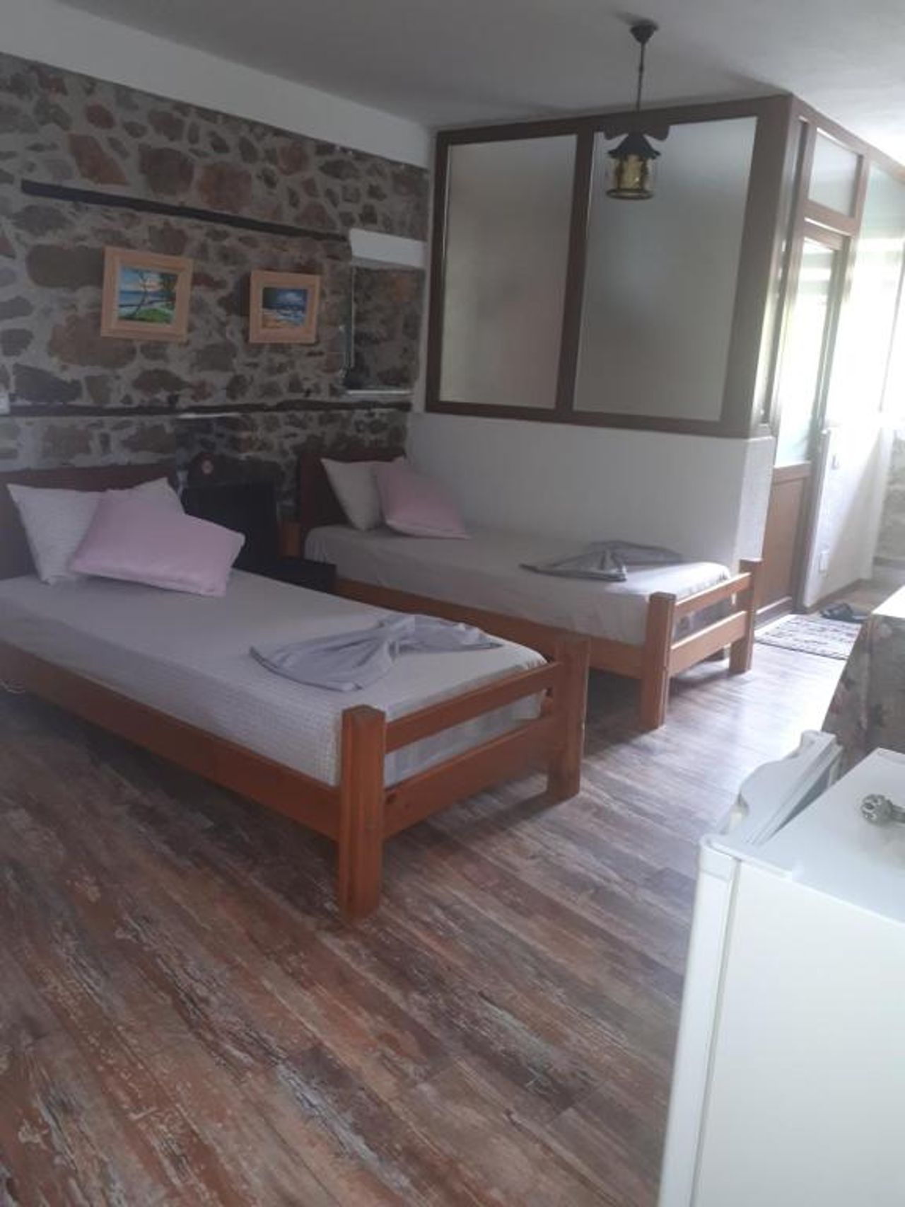 Nuci's Home glass floor