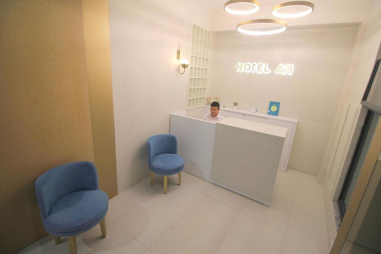 Hotel Ari