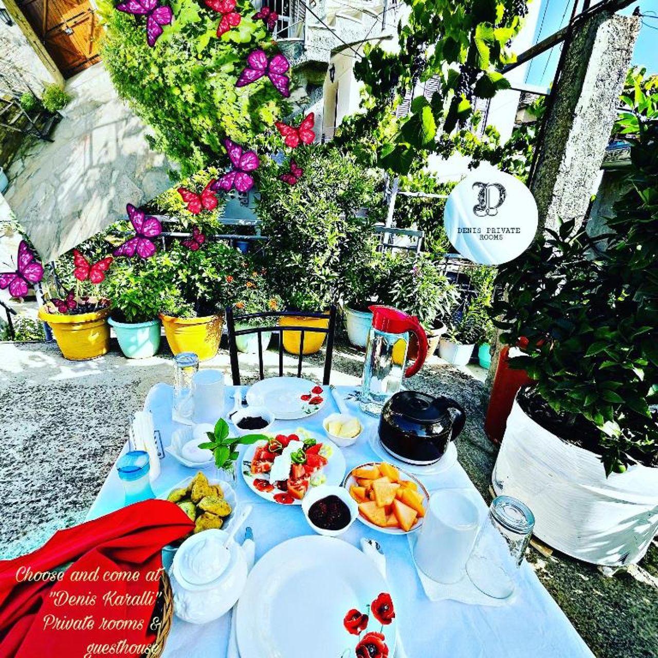 Denis House - Private Rooms & Guesthouse Gjirokastra