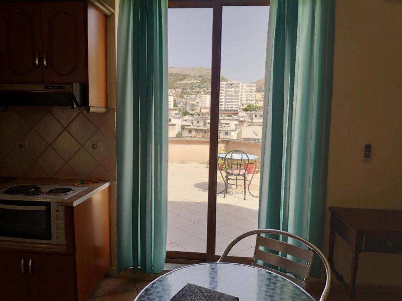 Private Studio Sea View 2 minutes away from beach