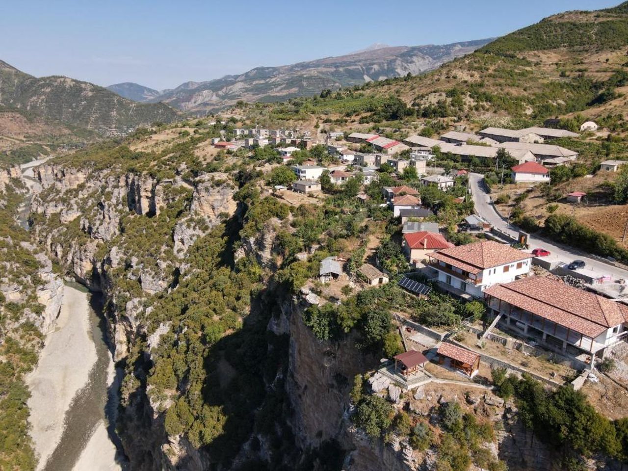 Guest House Bracaj
