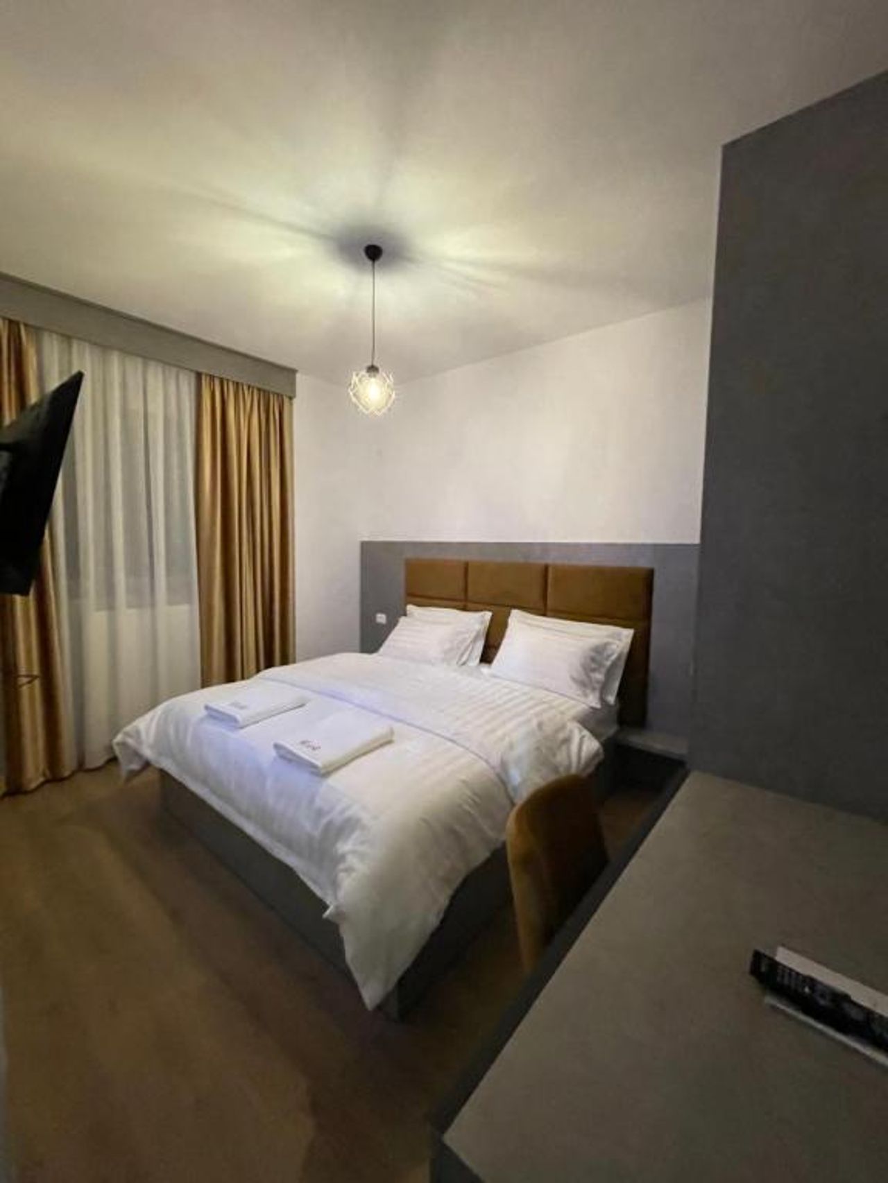 Hotel SH & SH