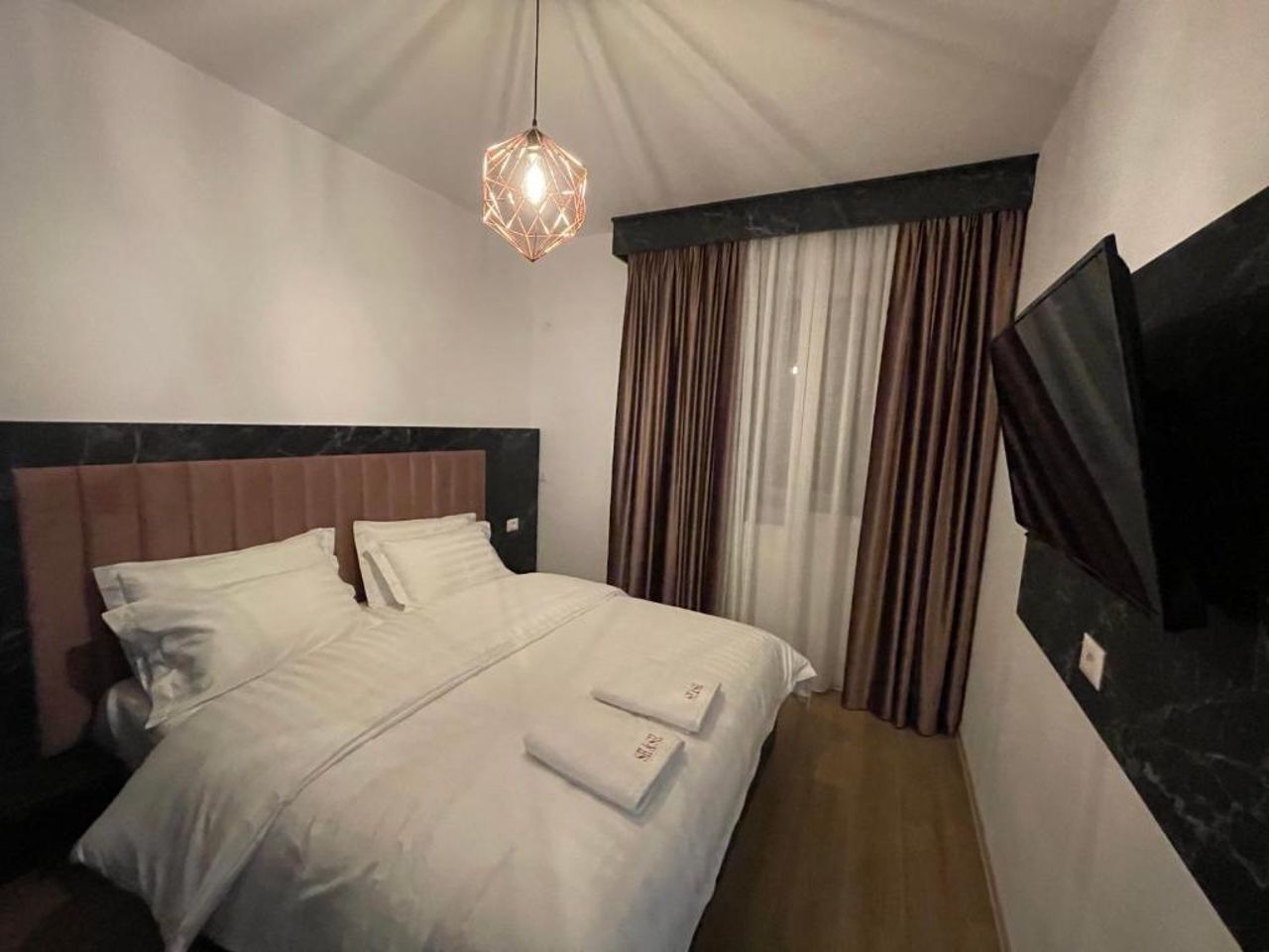 Hotel SH & SH