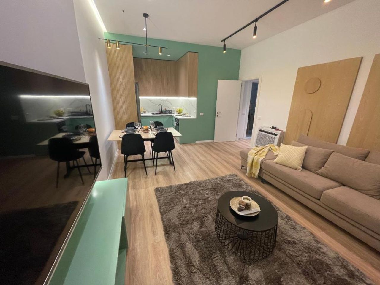 Apartments HomeRent Tirana