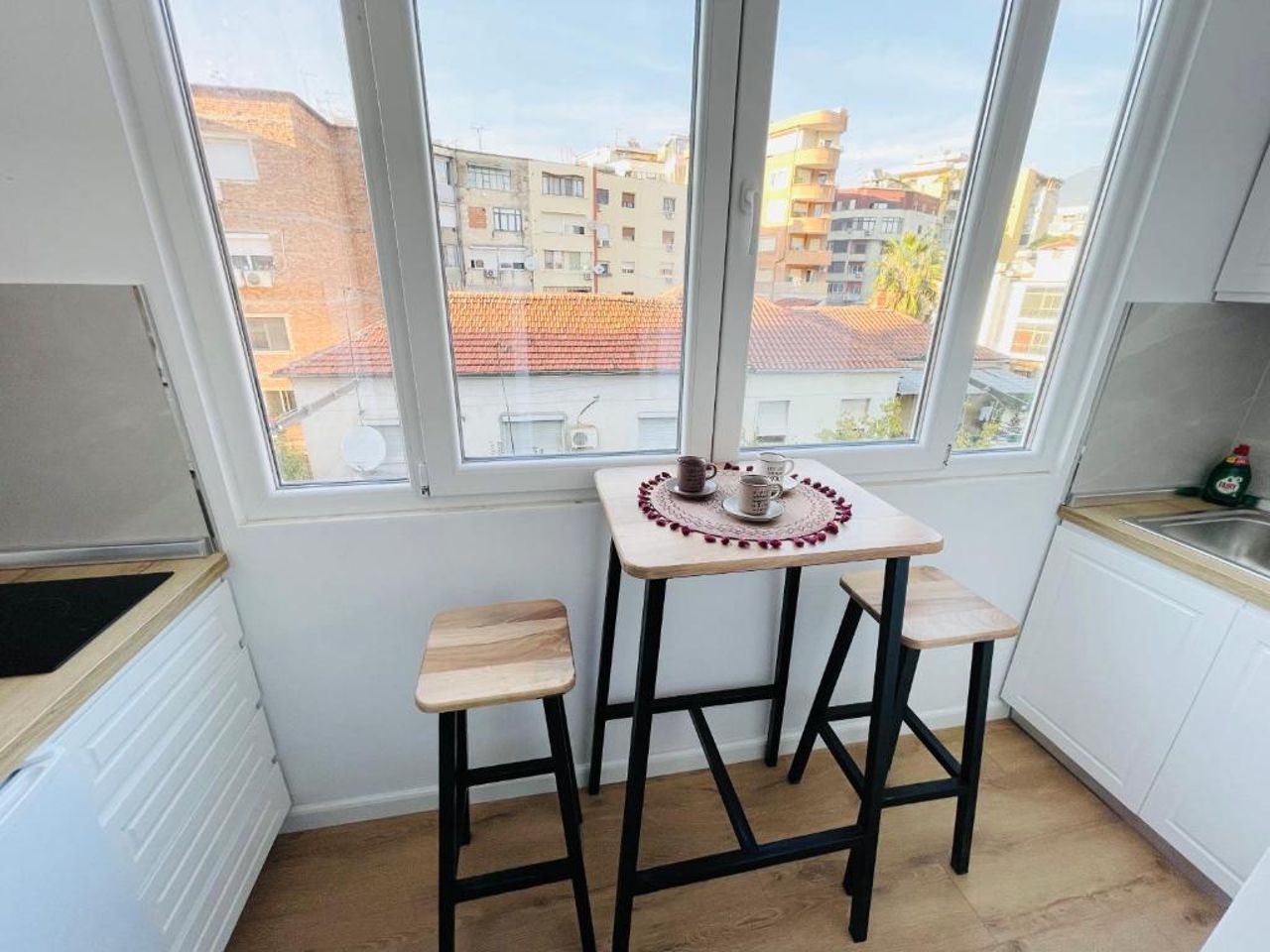 Central Studio Apartment 1, Tirana