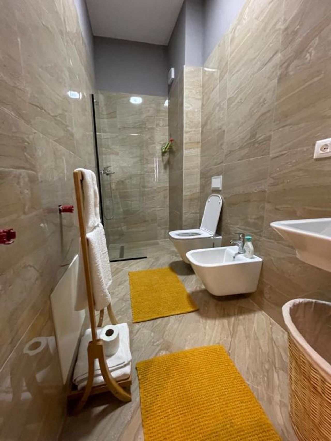 Apartments HomeRent Tirana