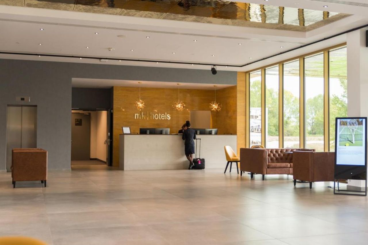 mk hotel tirana