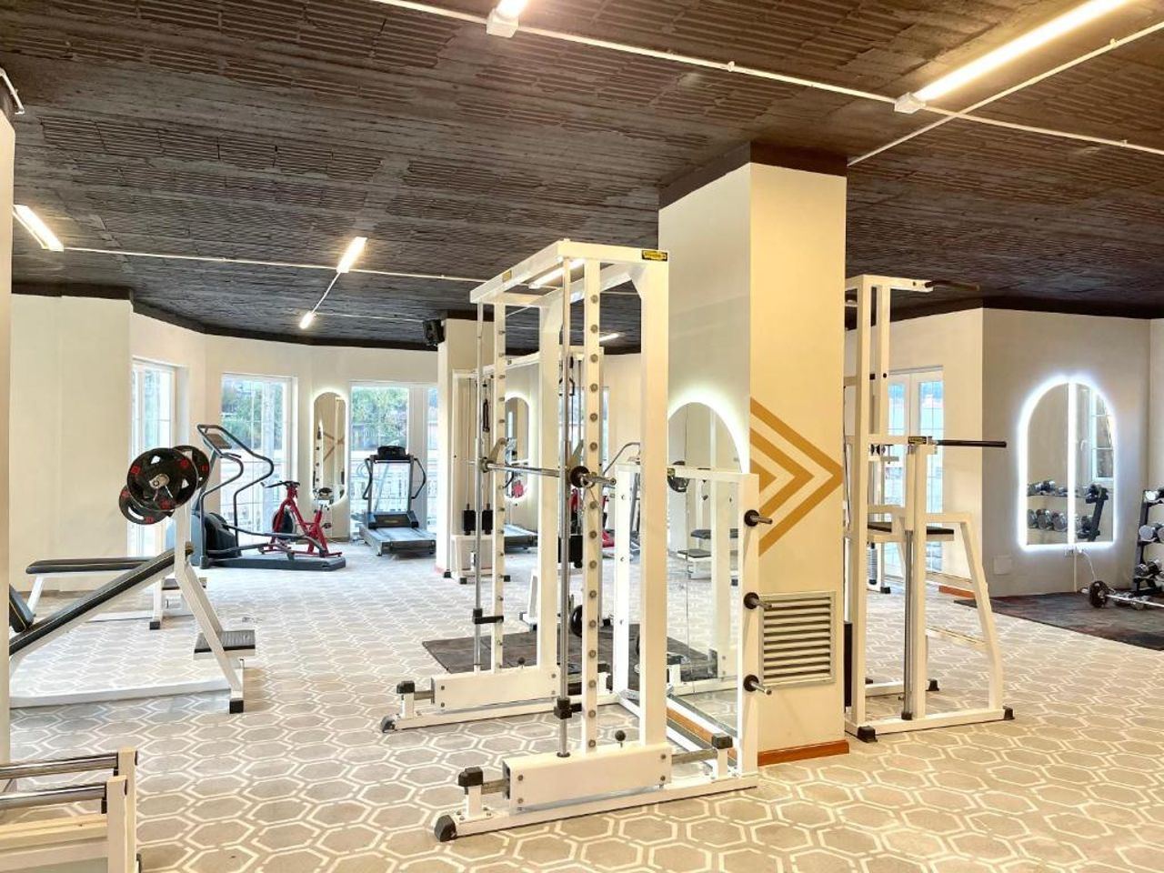 Hotel Internacional Gym & Spa Fushe-Arrez