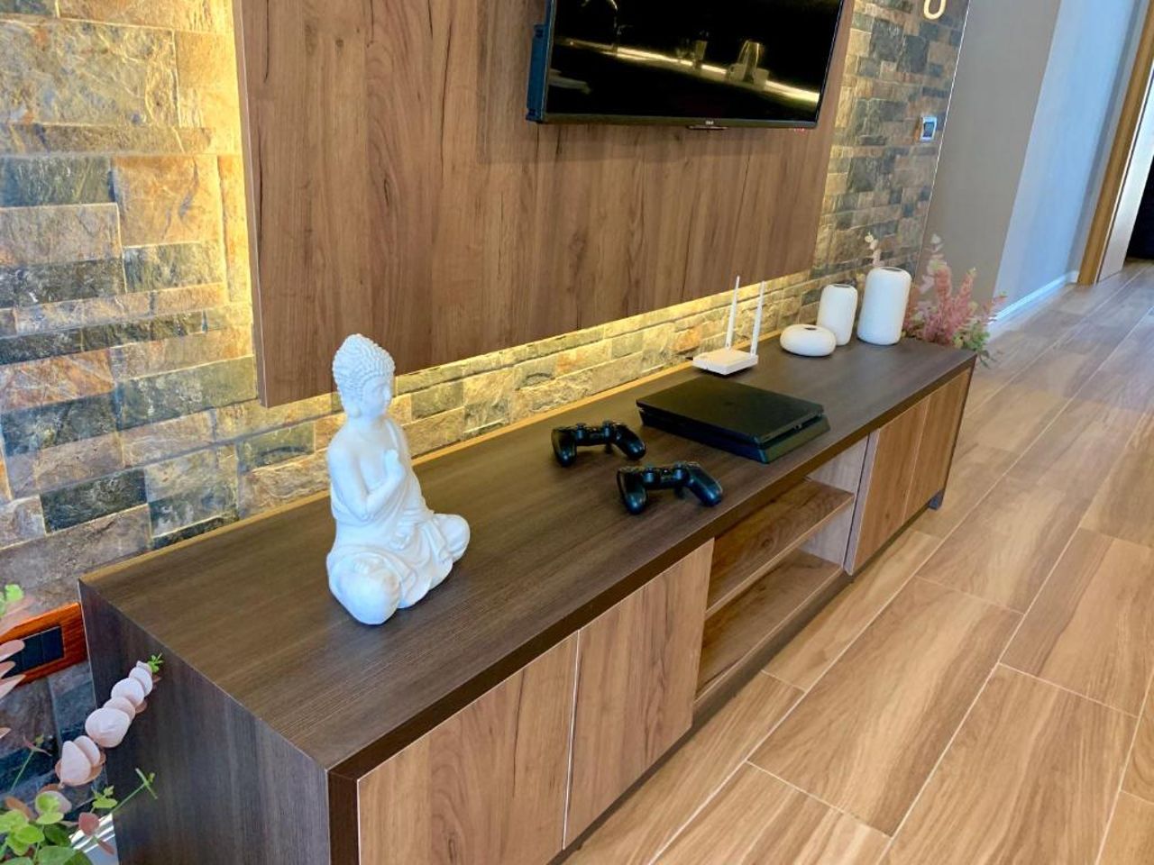 EKA Luxury Two-Bedroom Premium Apartment
