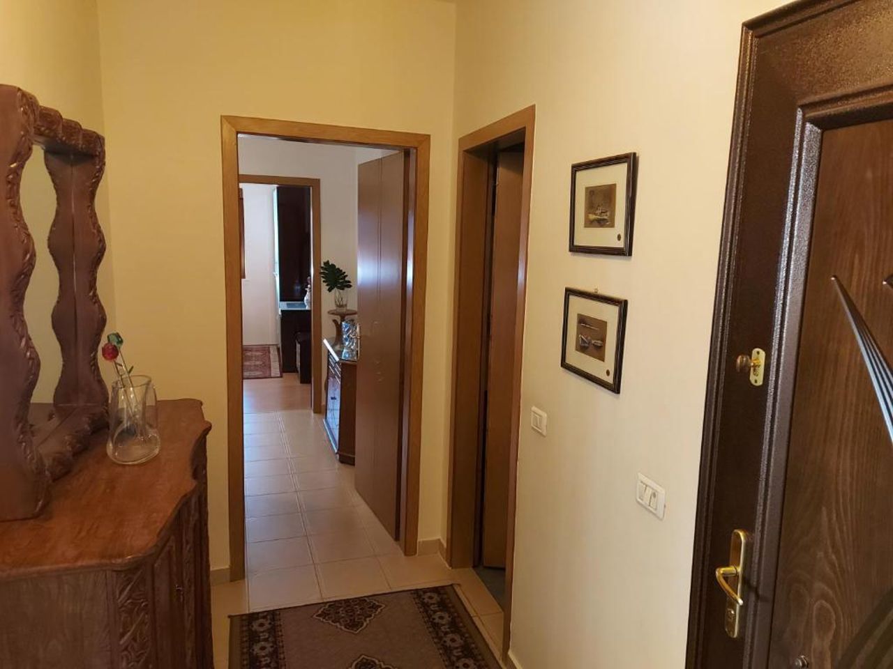 Geni Apartment