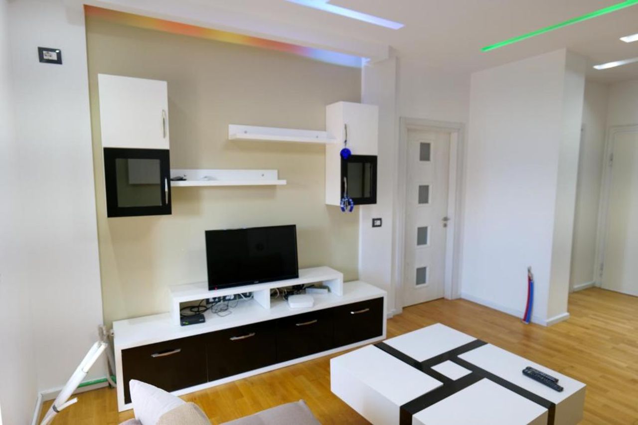 Sion Saranda Apartment 21 , a three bedroom apartment in the center of the city