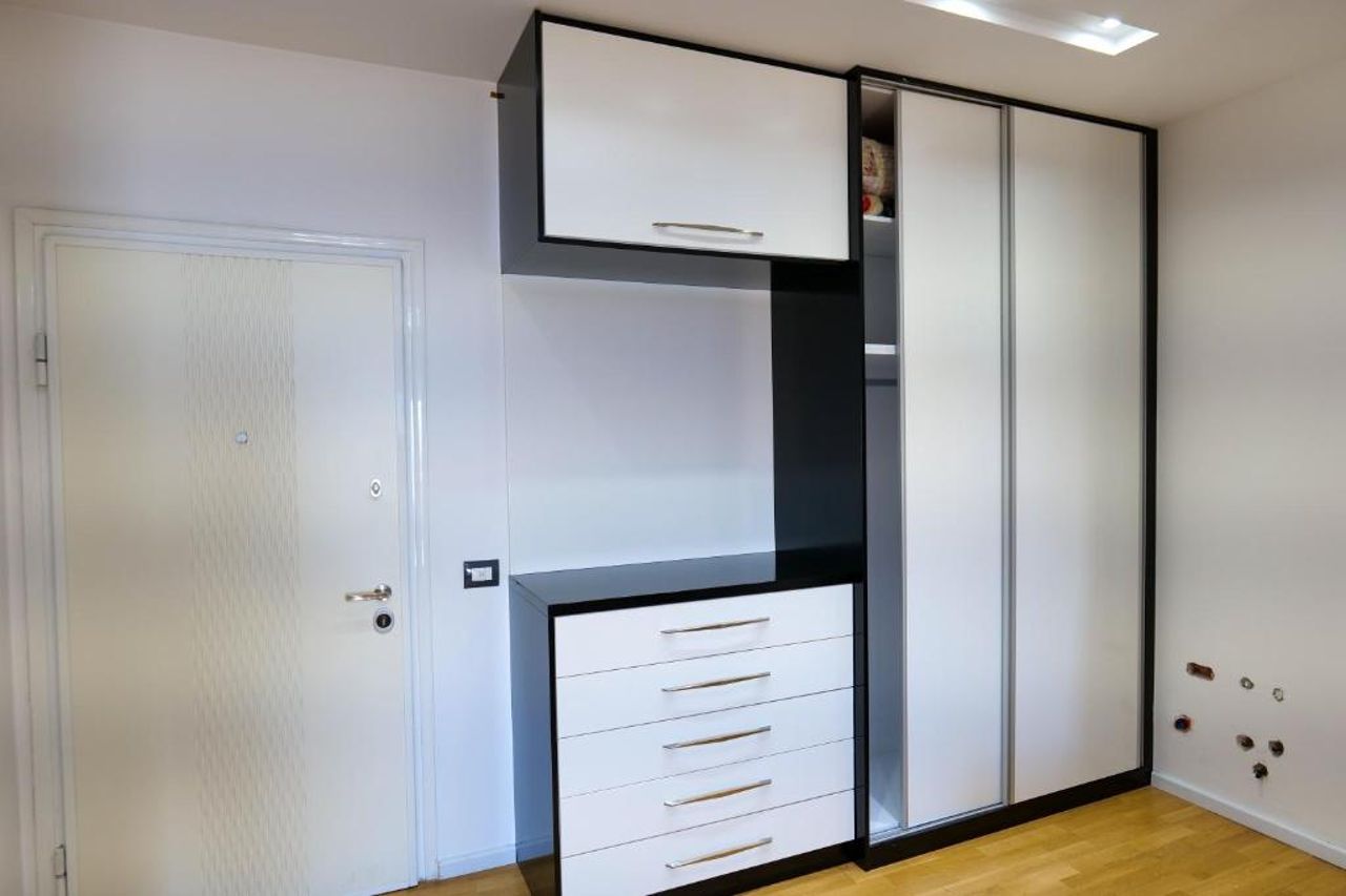 Sion Saranda Apartment 21 , a three bedroom apartment in the center of the city