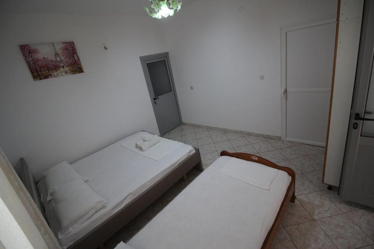 Vila Agushi