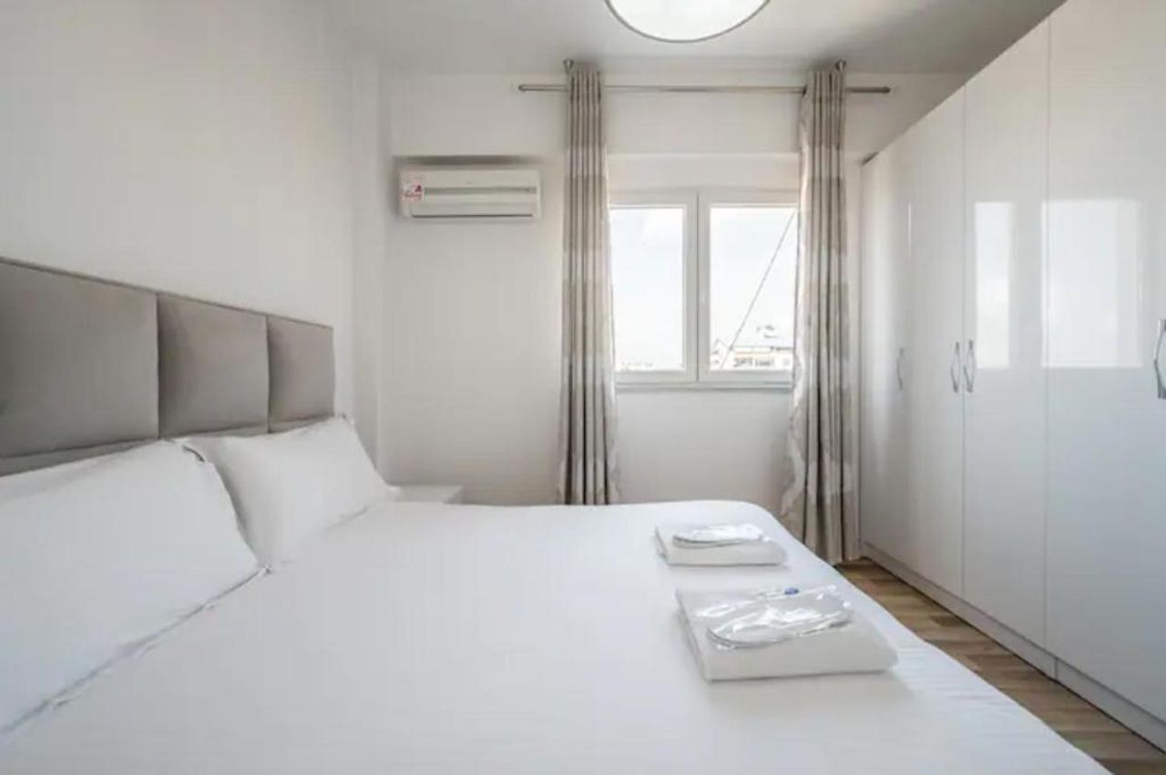 Miku Apartment-Incredible City View 2Bd Apartment at Myslym Shyri