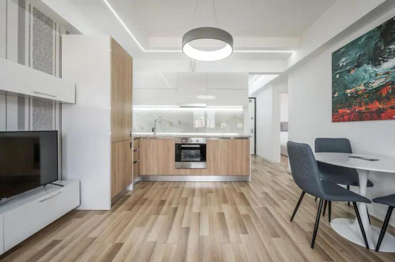 Miku Apartment-Incredible City View 2Bd Apartment at Myslym Shyri