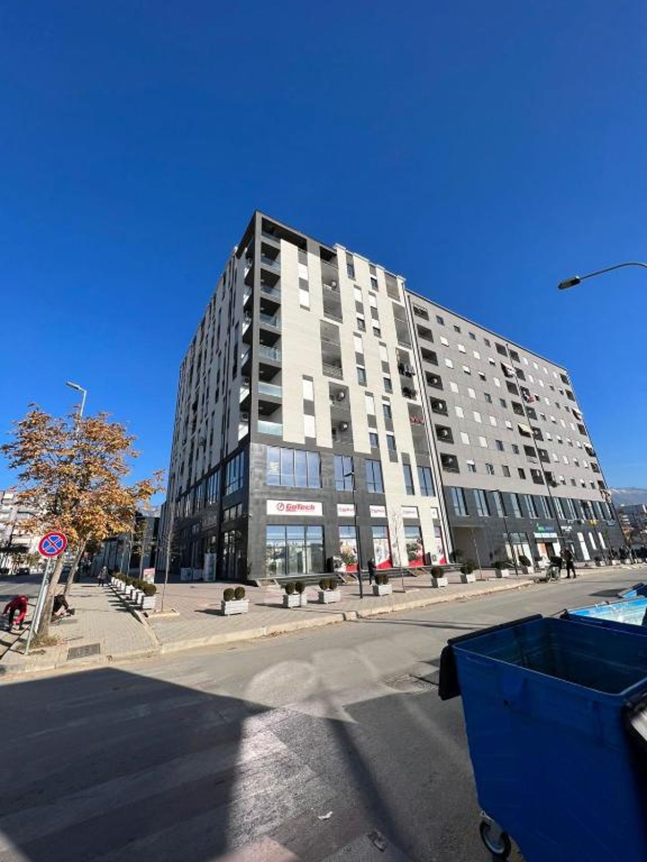 090 Apartments
