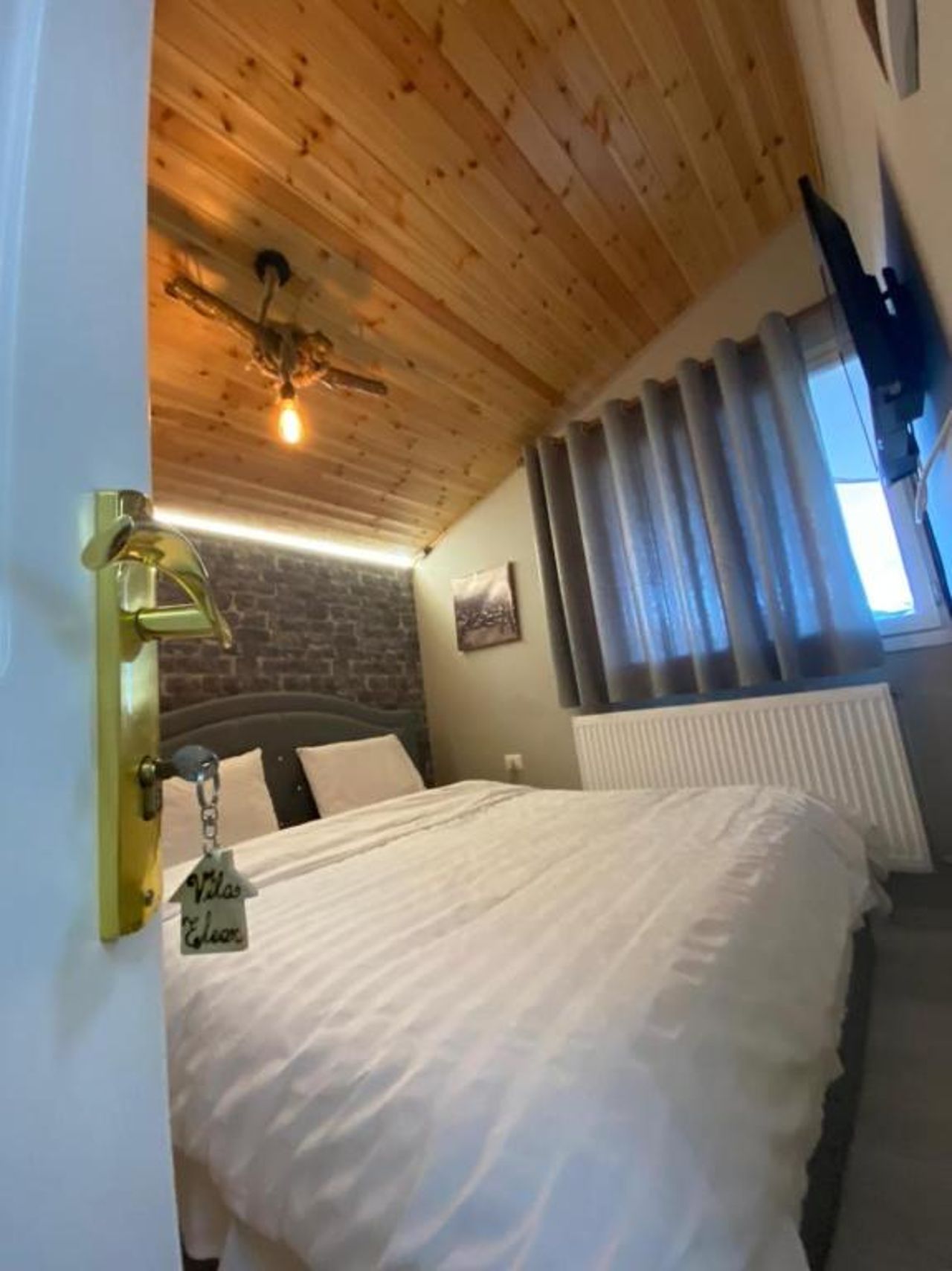 Villa Elear