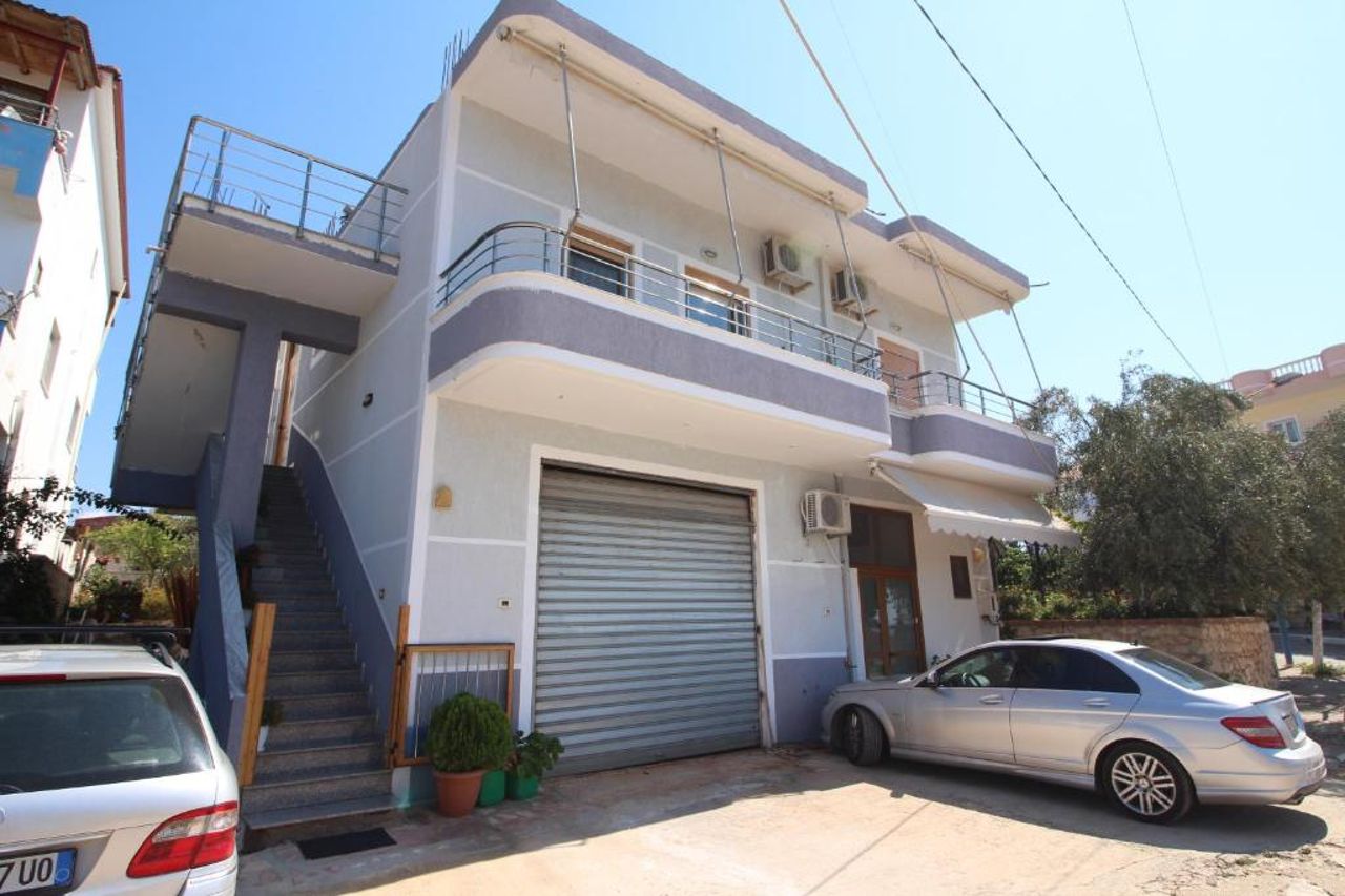 Vila Agushi