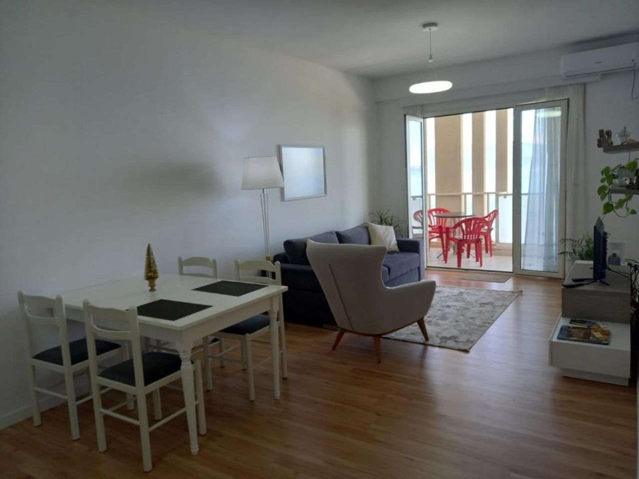 Hermes Apartment