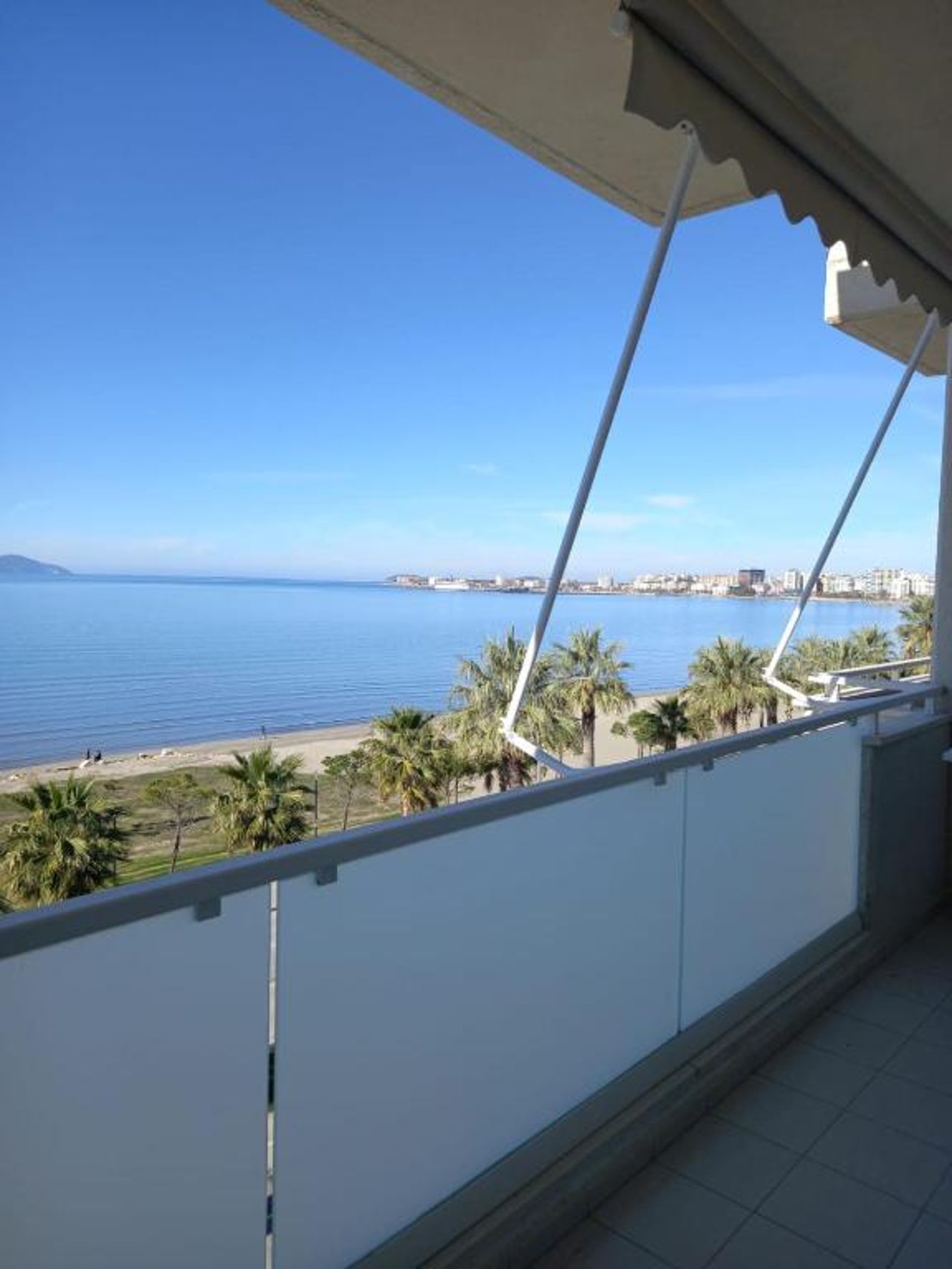 Hermes Apartment