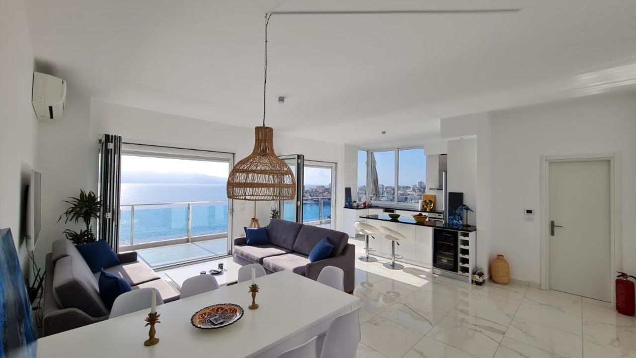 Rocknest Sea View Penthouse