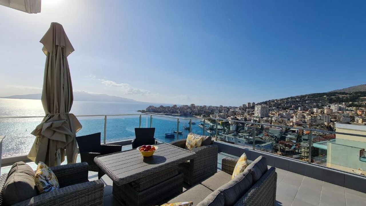 Rocknest Sea View Penthouse