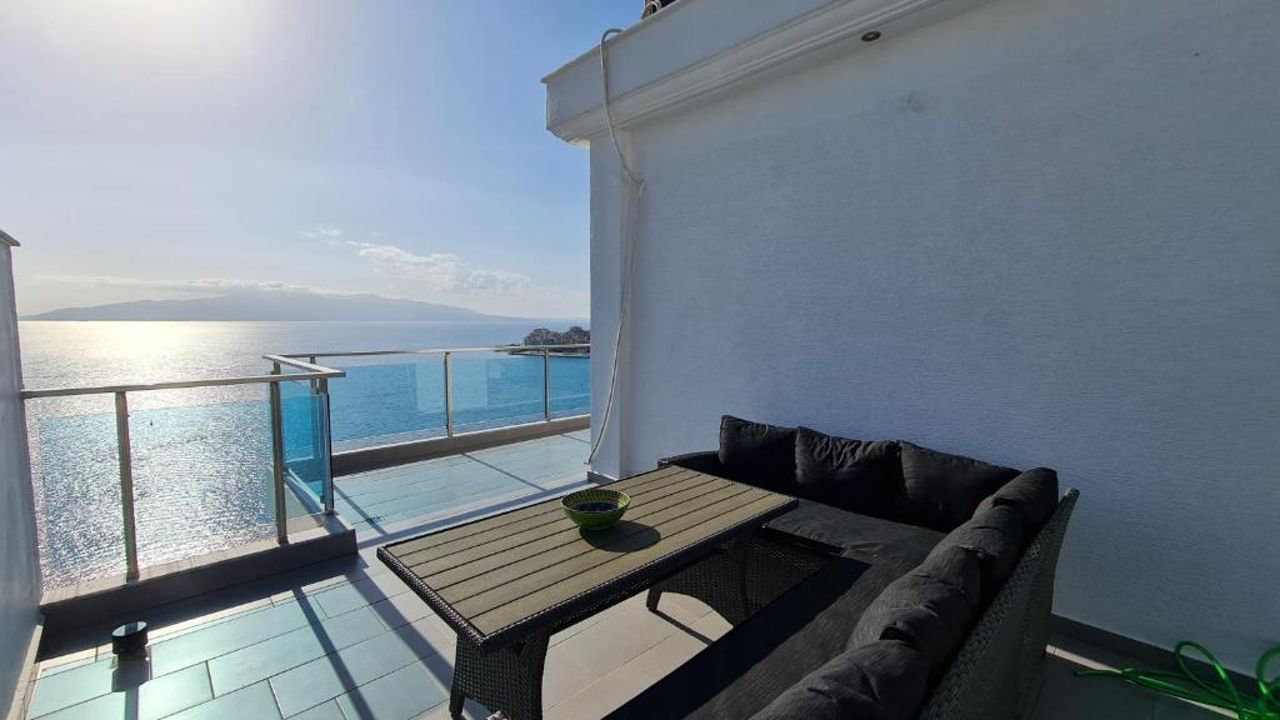 Rocknest Sea View Penthouse