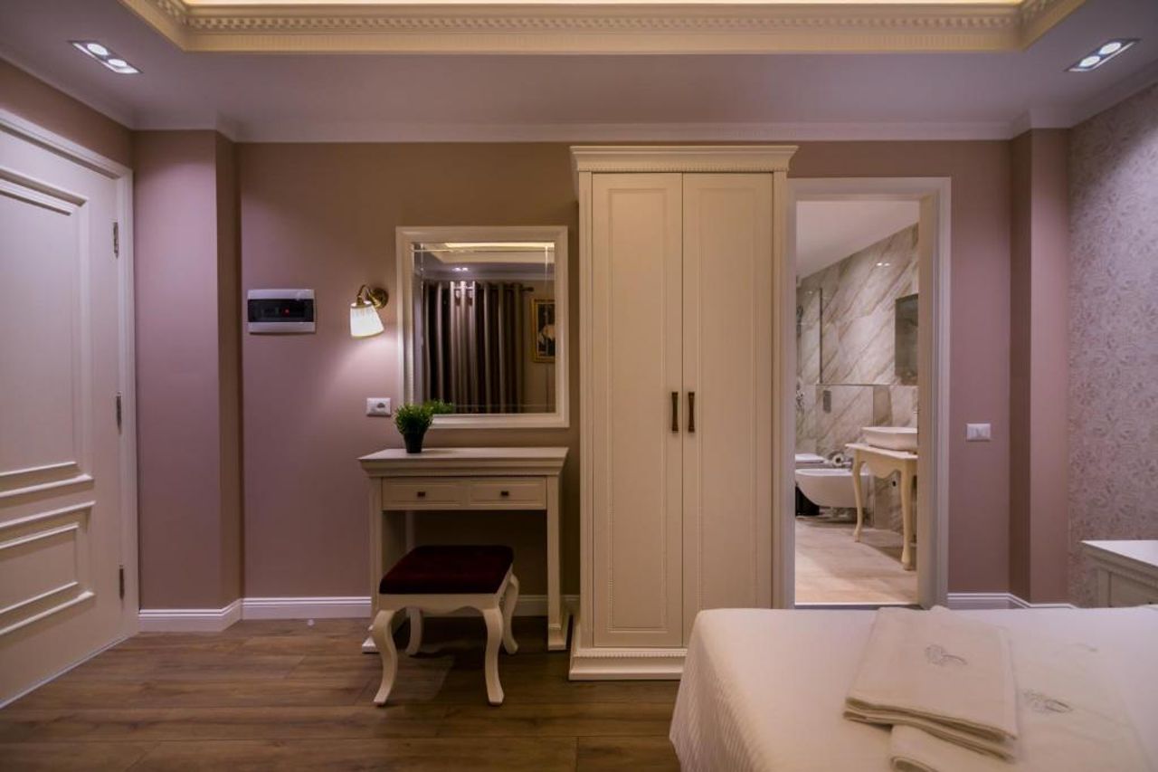 Legacy Boutique Hotel