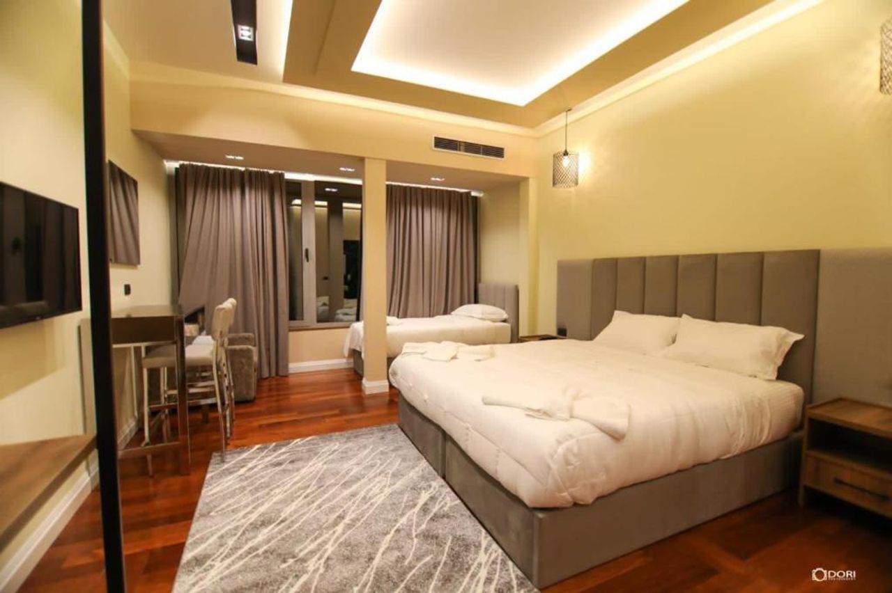 Secret Hotel,Korce