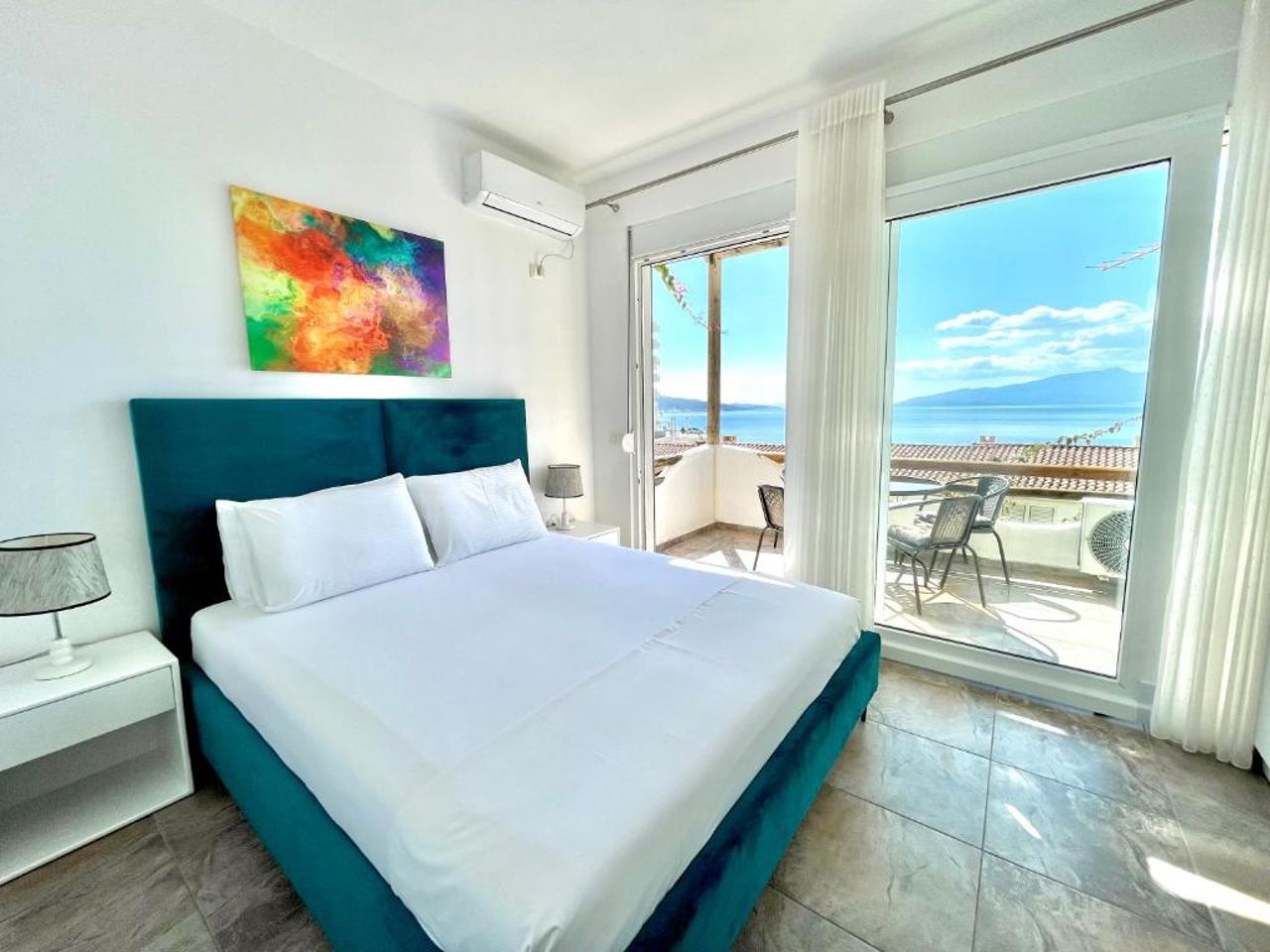 Sunny Bay Apartments