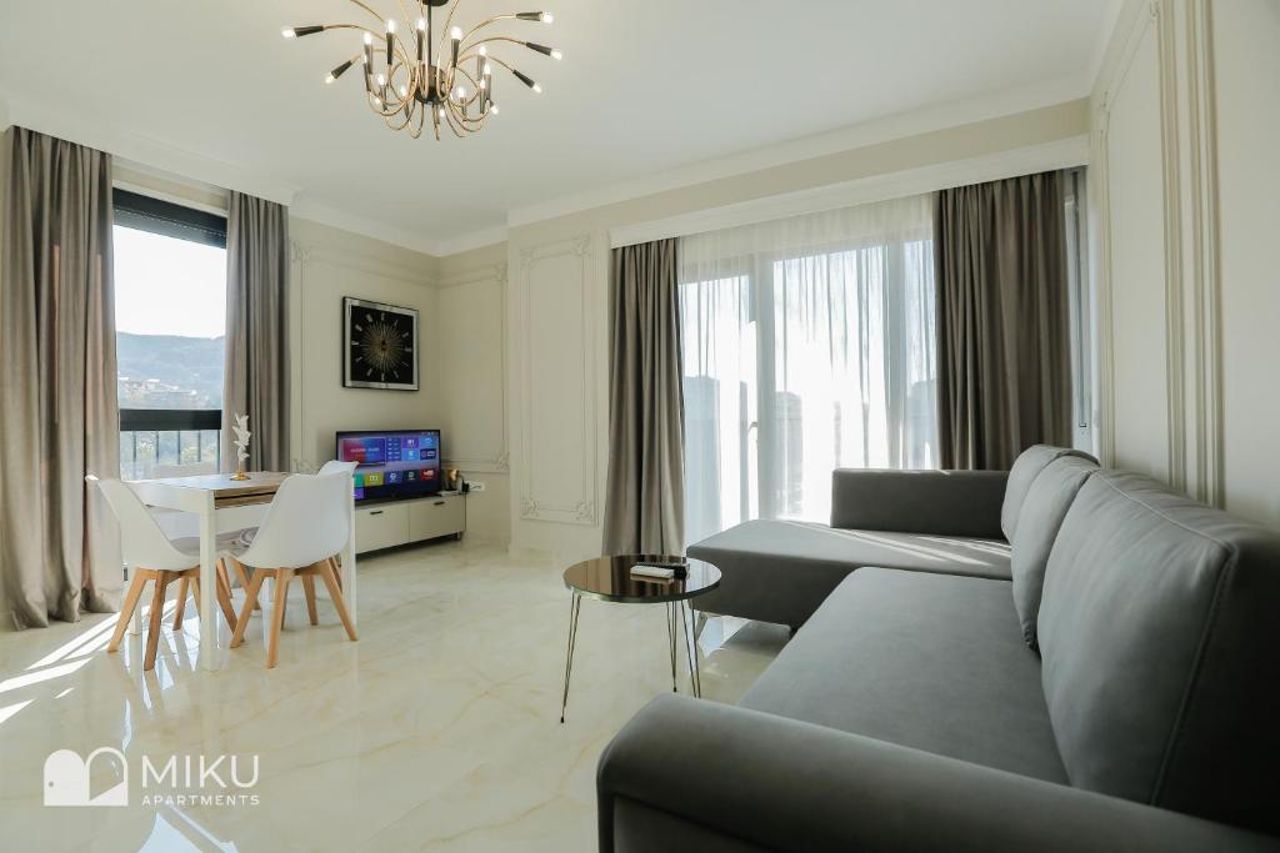 Miku Apartment - Lovely 1 Bedroom Spectacular View