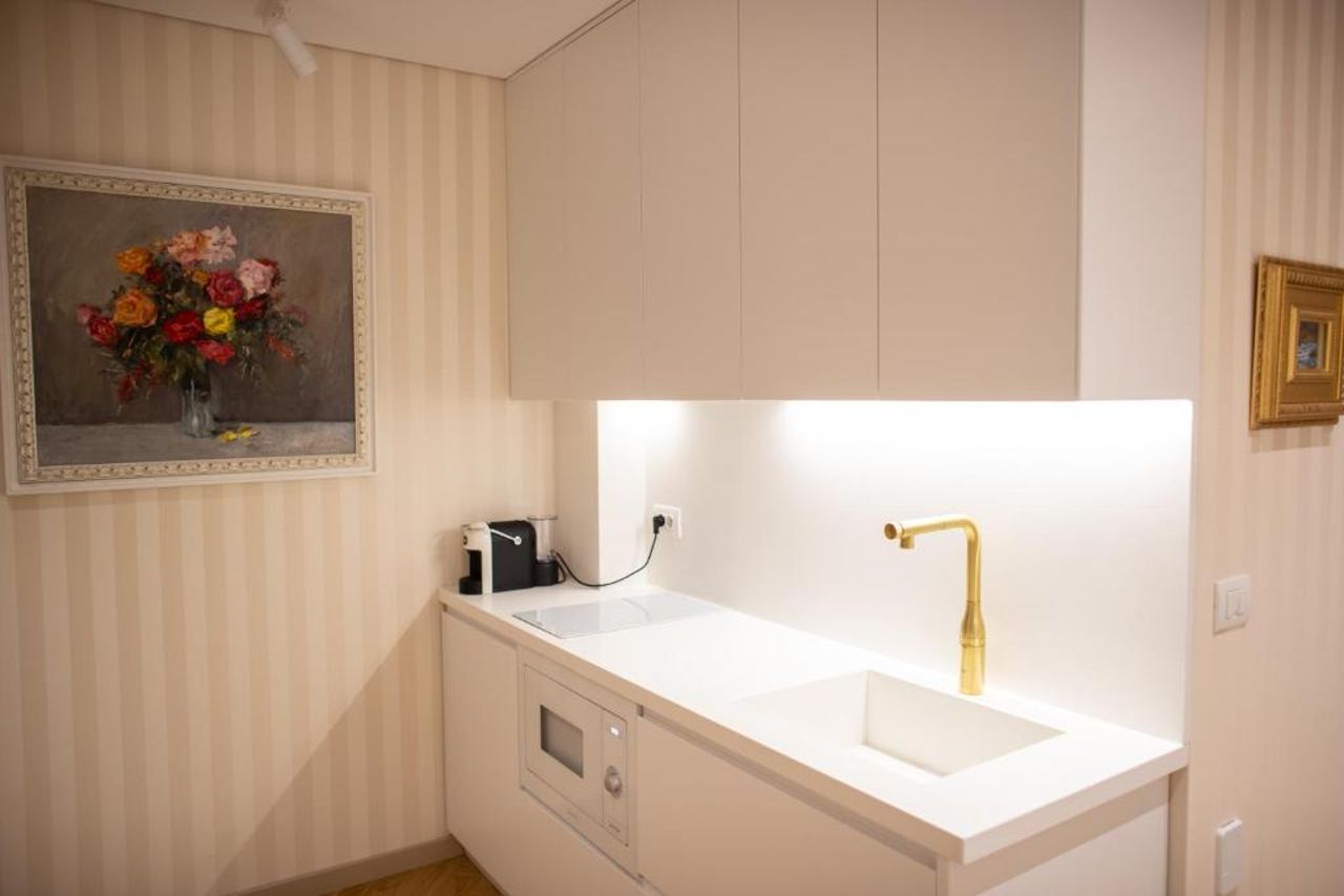Seven Luxury Suites