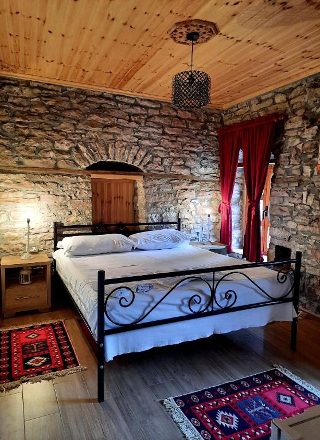 Stone rooms 1850