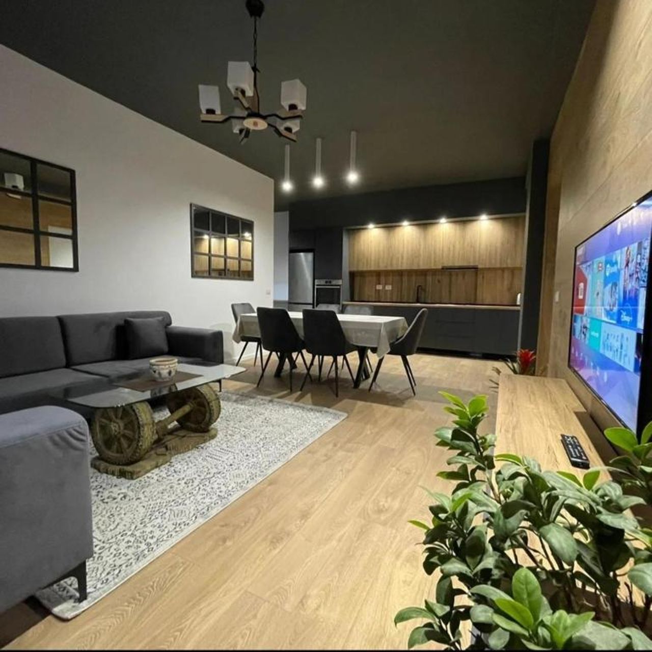 The Enomis Apartment