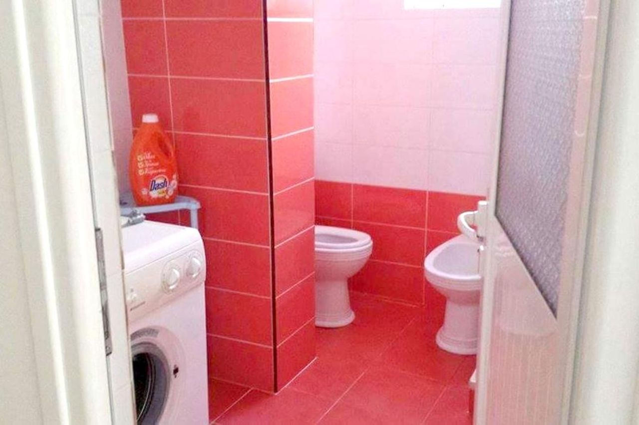 2 bedrooms appartement at Sarande 100 m away from the beach with balcony and wifi