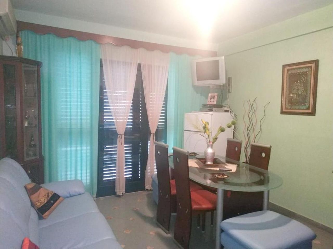 One bedroom appartement at Durres 50 m away from the beach with sea view and furnished balcony