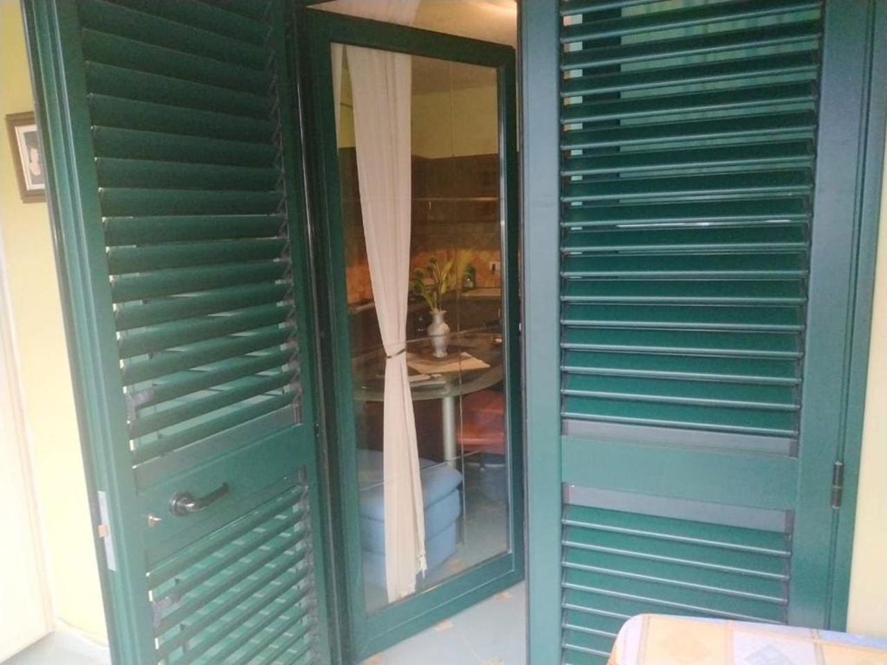 One bedroom appartement at Durres 50 m away from the beach with sea view and furnished balcony